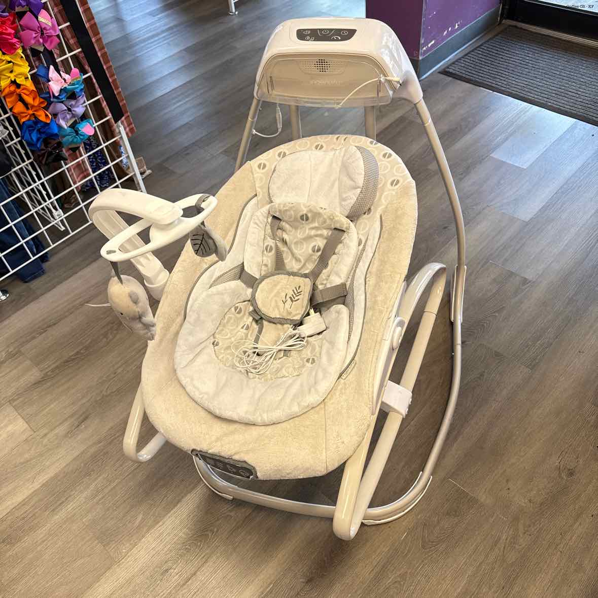 Ingenuity Tan Swing w/ Pwr Plug