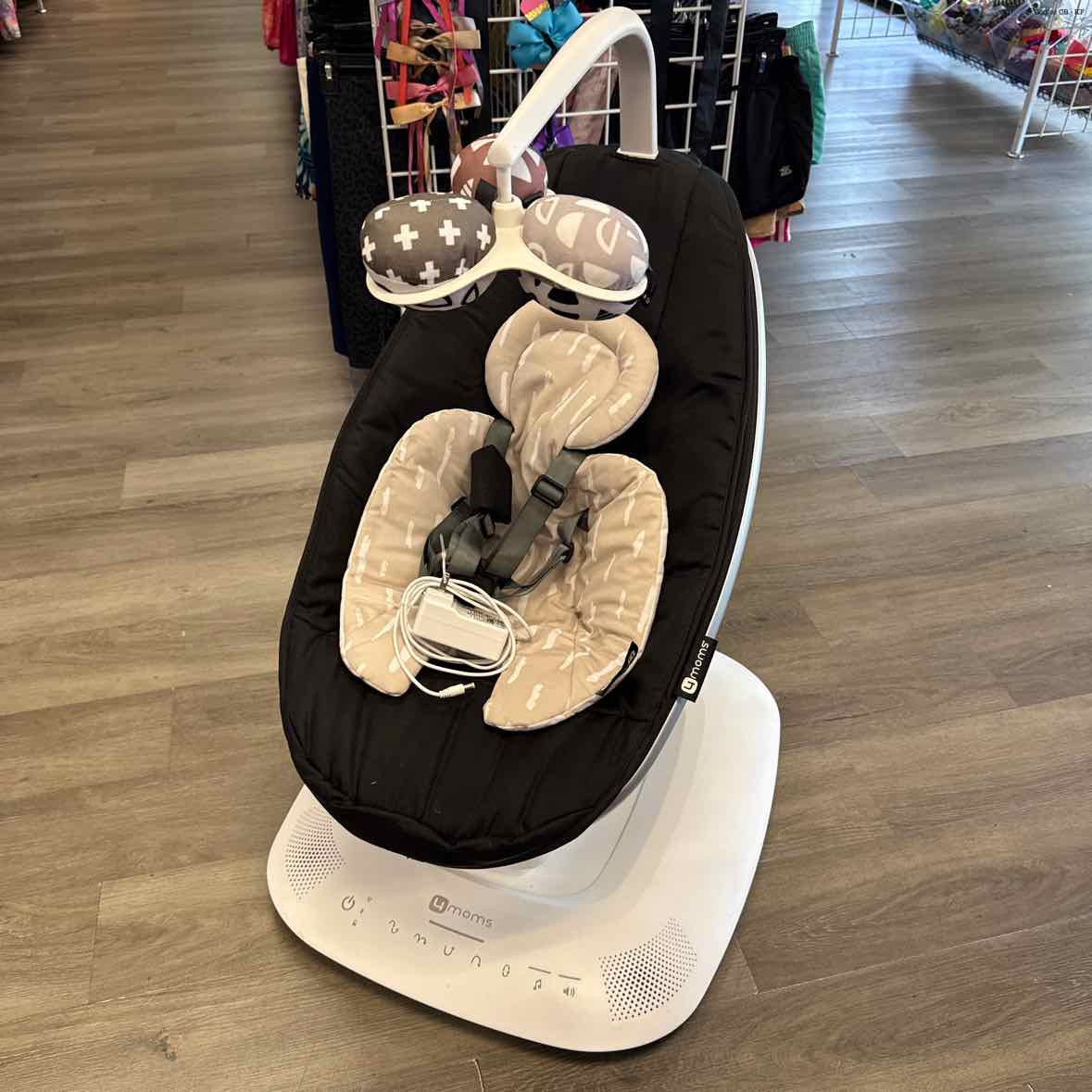 4Moms Black Swing w/ Pwr Plug
