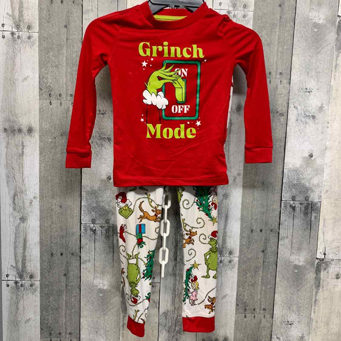Size 5T Green/Red Dr Seuss 2pc PJs