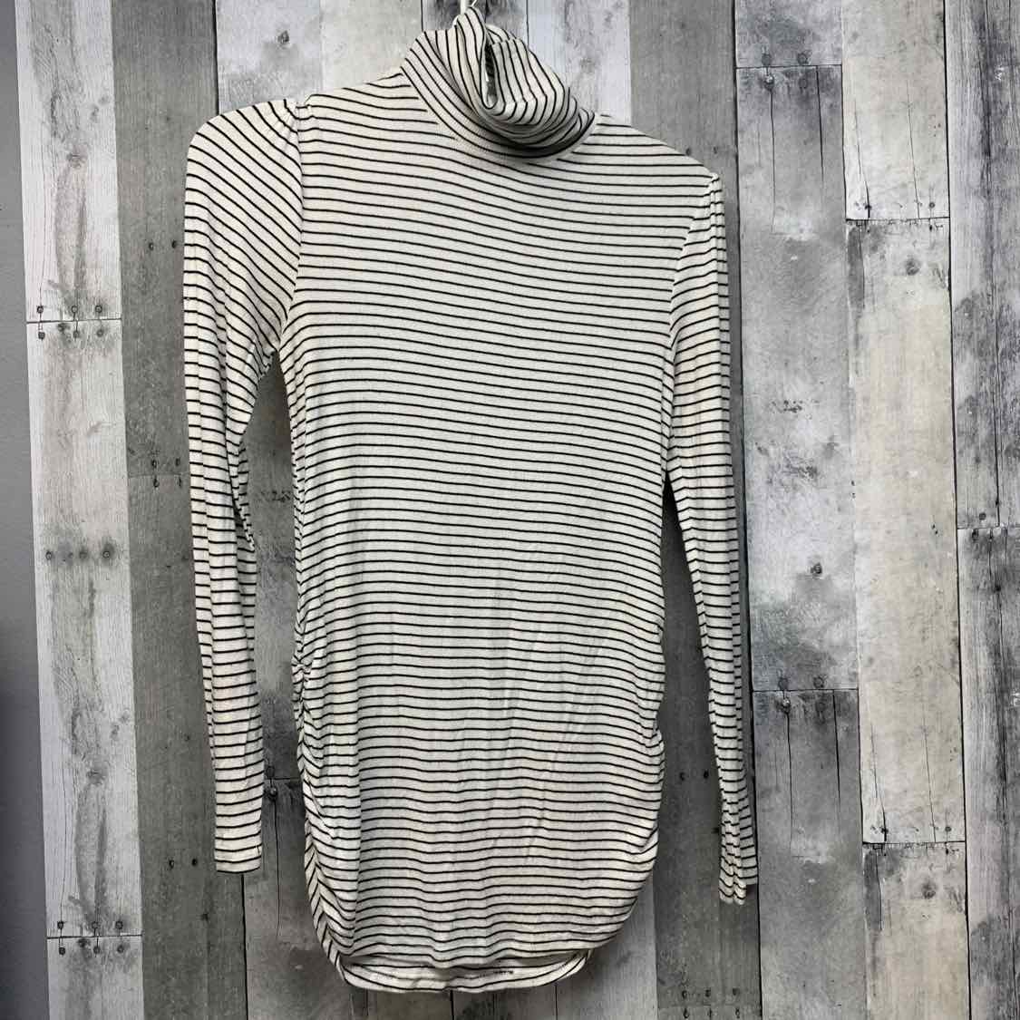 Size M White/Black Gap Long Sleeve Top