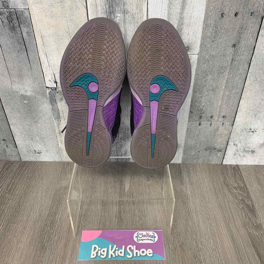 Size 5.5 Purple/Black Sport Brand Sneakers