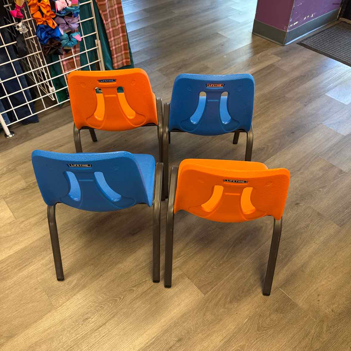 Generic Blue/Orange Chair