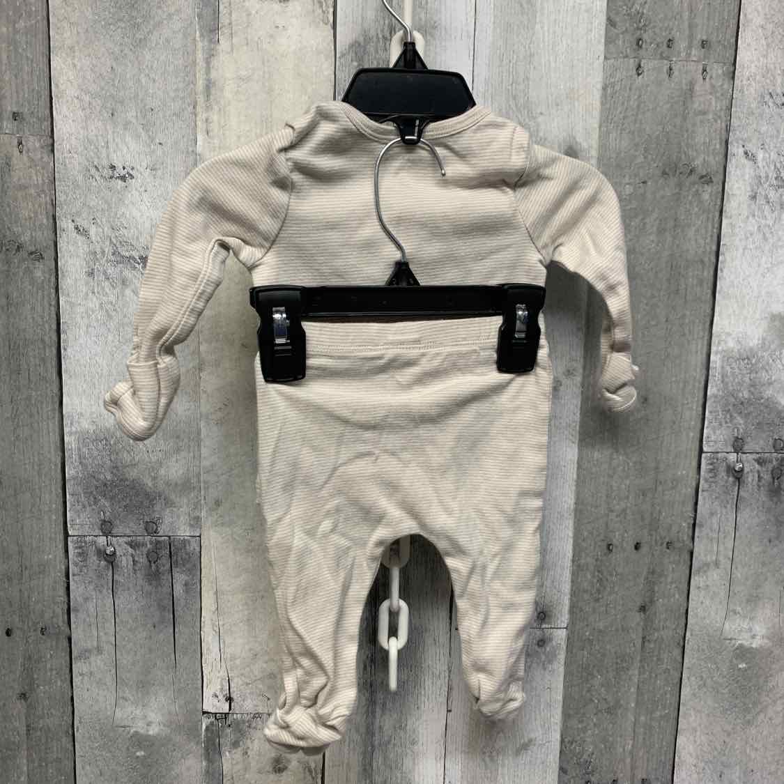 Size 3 Months White/Gray Just One You Shirt/Pants