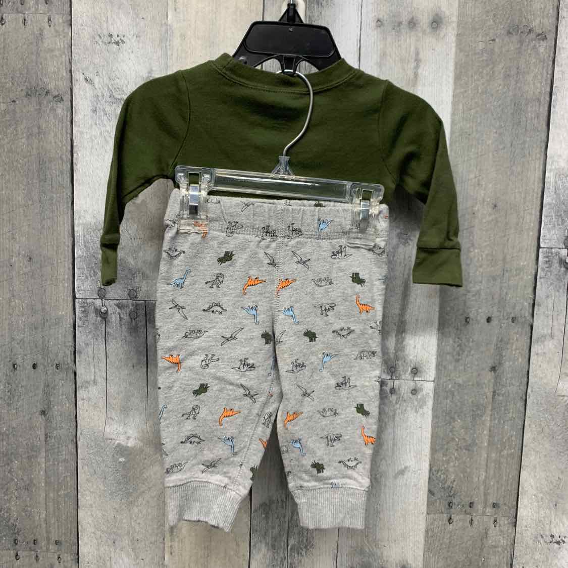 Size 6 Months Green/Gray Carter's Shirt/Pants