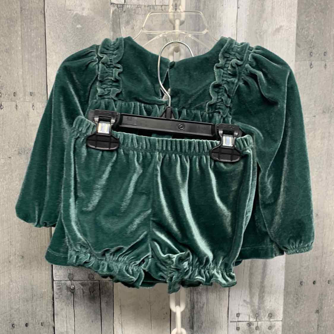 Size 12 Months Green Child of Mine Shirt/Shorts