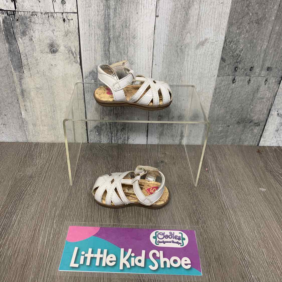 Size 1 White/Tan Stride Rite Sandals