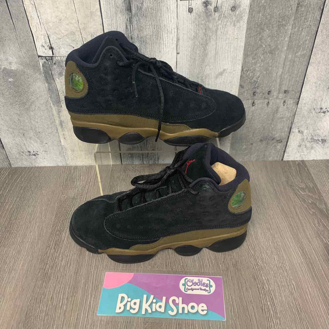 Size 6 Black/Green Sport Brand Sneakers