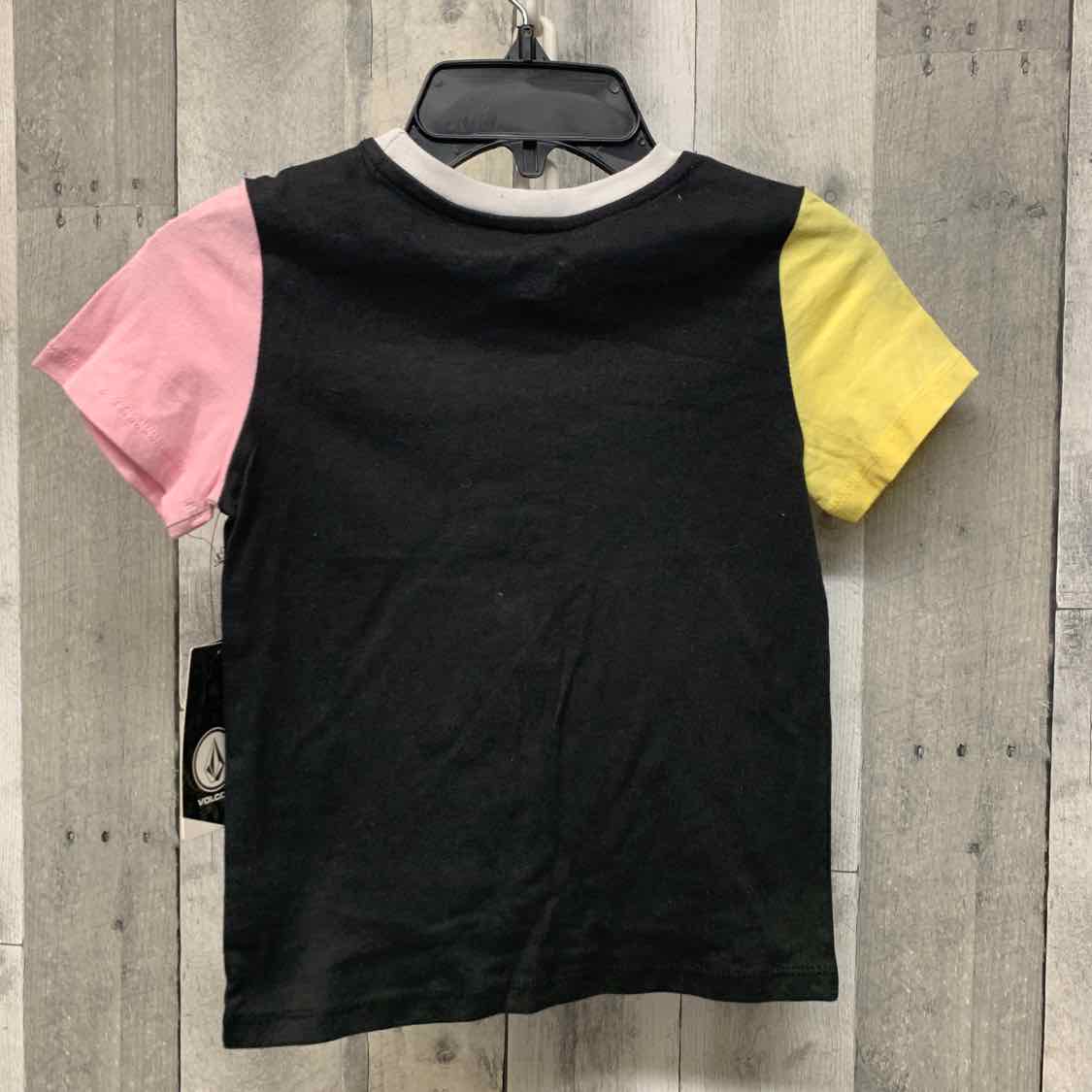 Size 4 Black/White Volcom T Shirt - OodlesCB