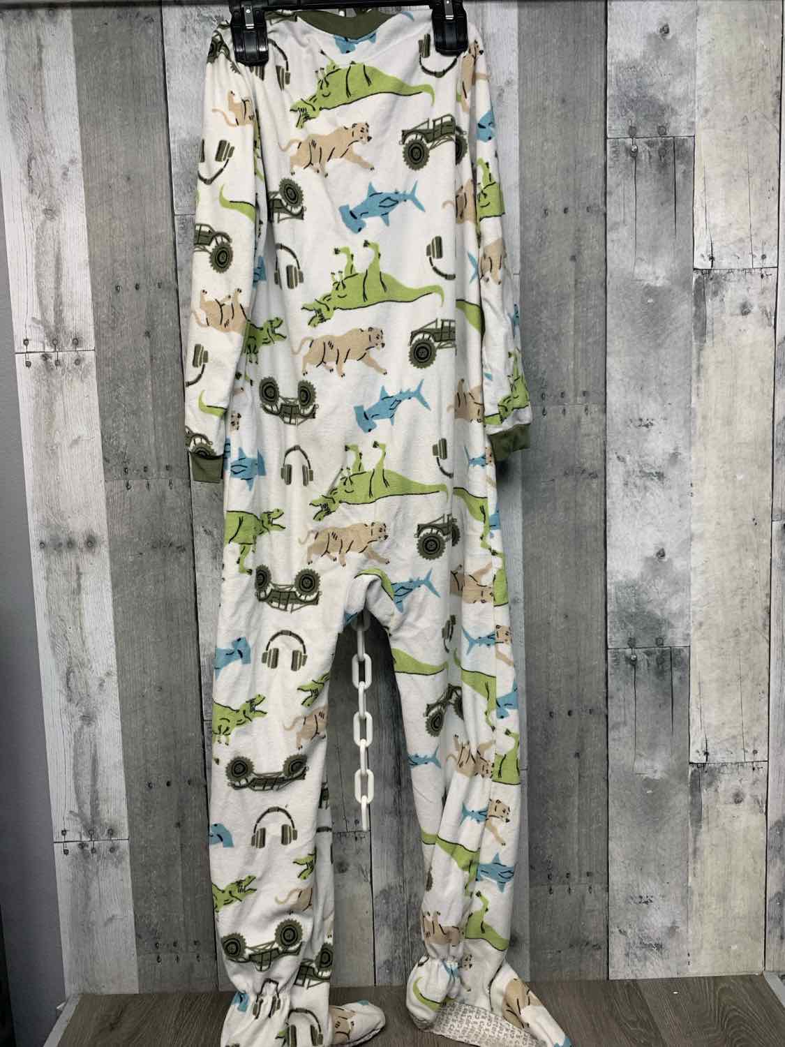 Size 8 White/Green Carter's Footy PJs
