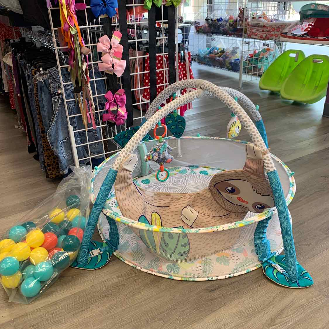 Infantino Gray/Teal Floor Gym