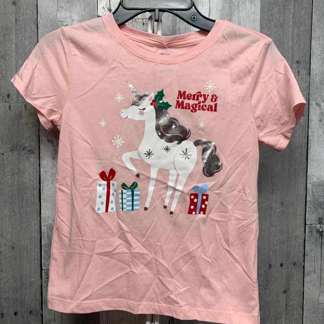 Size 7/8 Pink Print Holiday Brands T Shirt