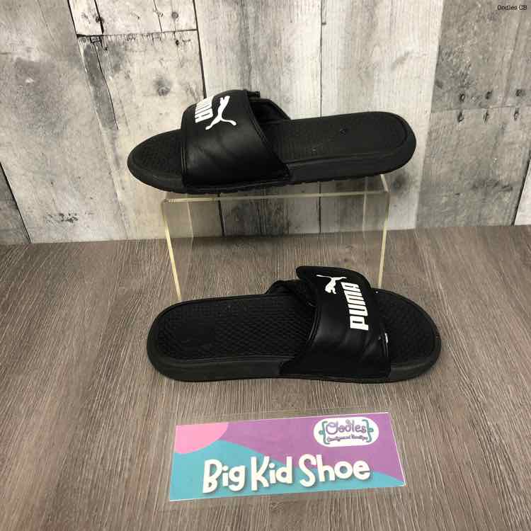Size 3 Black/White Puma Sandals