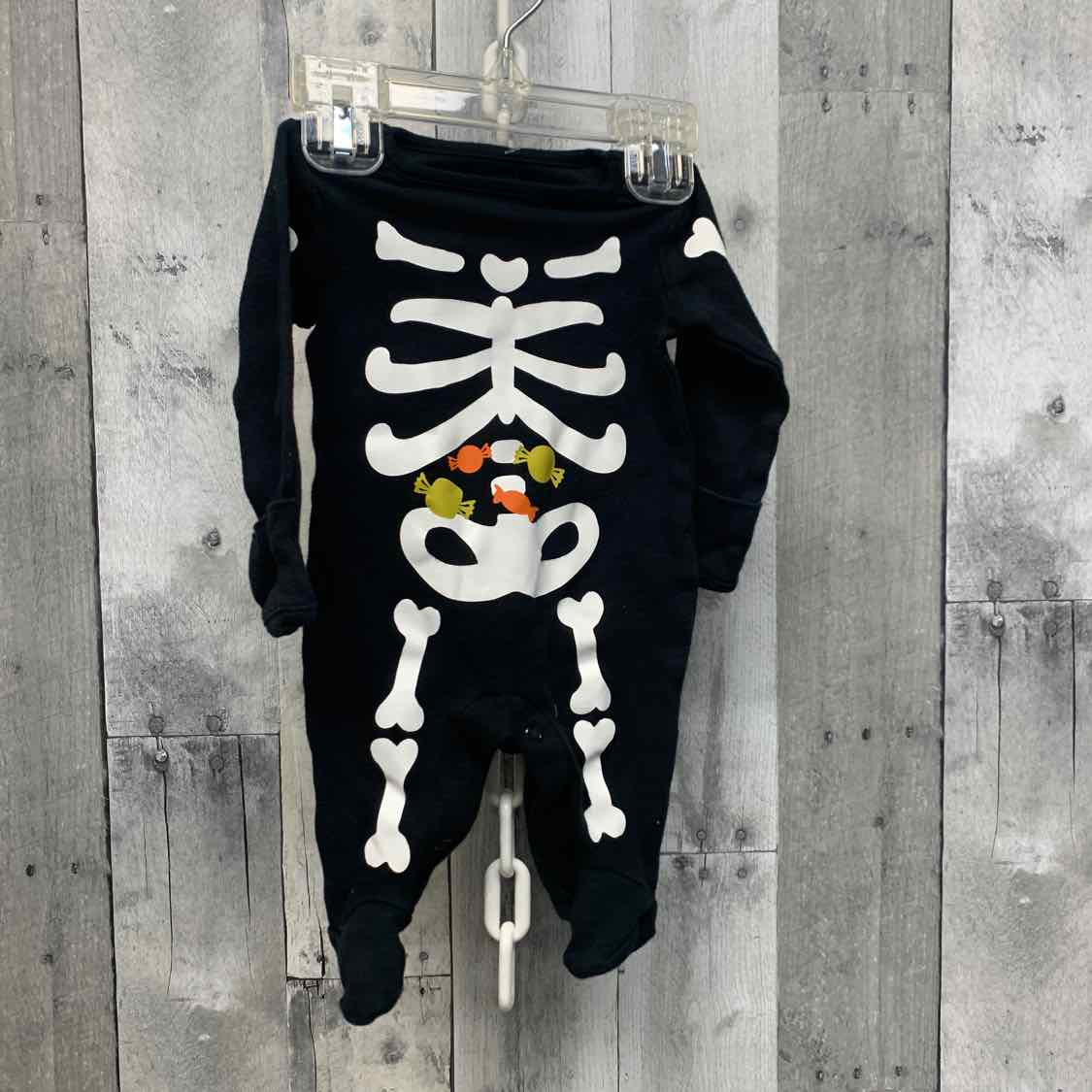 Size Newborn Black Graphic Just One You Footy PJs