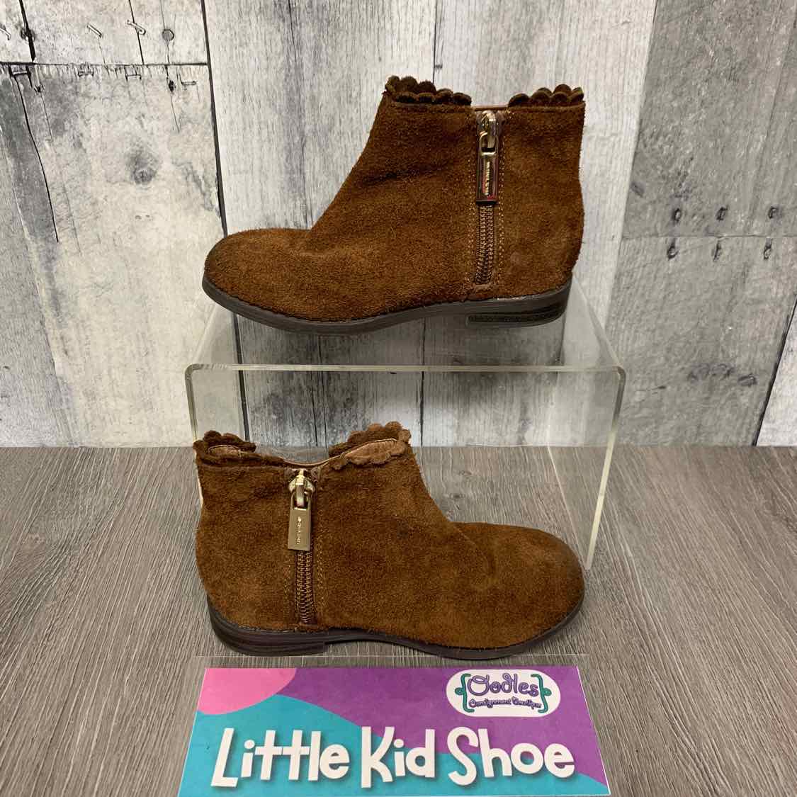 Size 8 Brown/Gold Michael Kors Boots