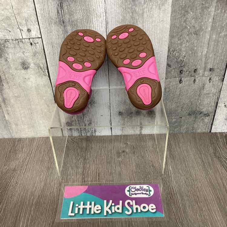 Size 4 Pink/Blue Stride Rite Sandals