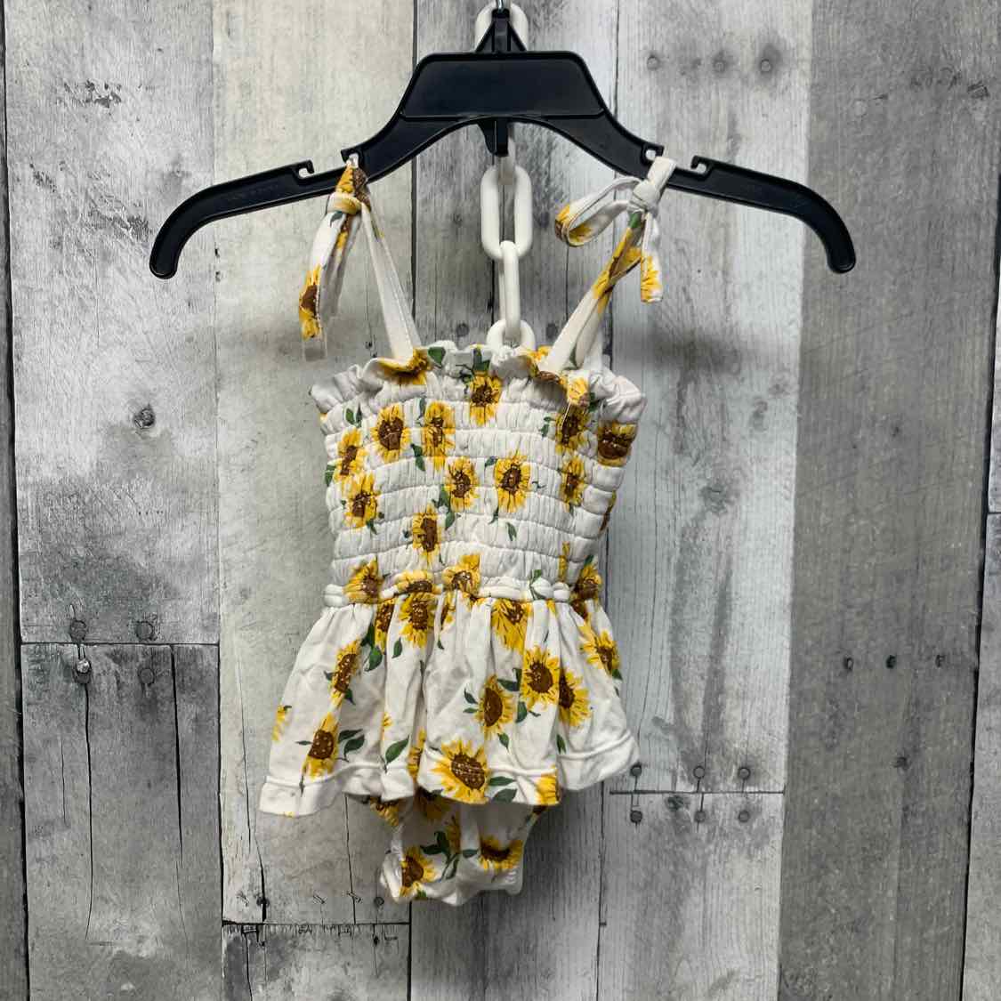 Size 0-3 Months White Print Bamboo Romper