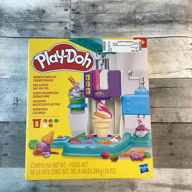 play doh Yellow/Purple Craft Kit