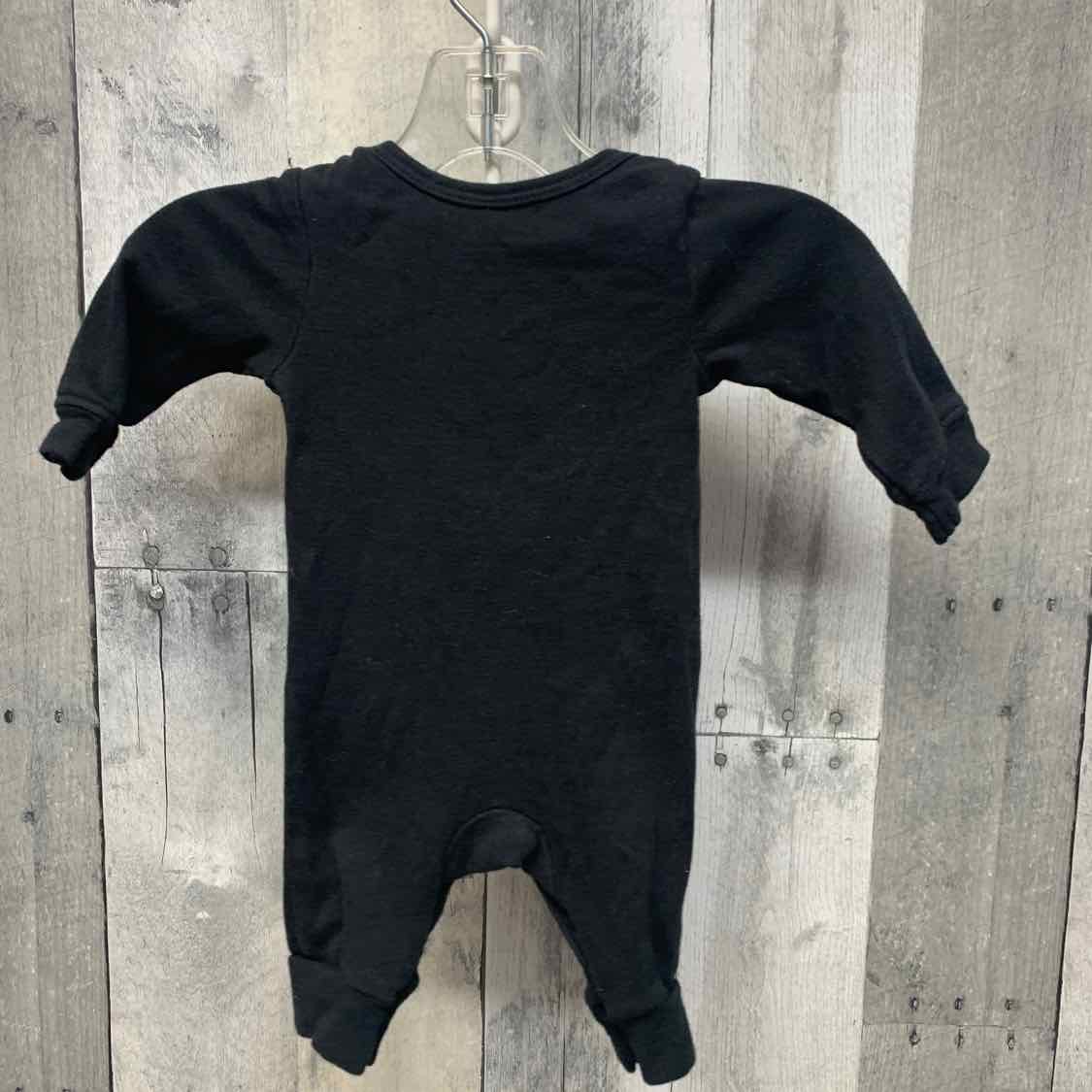 Size Newborn Black/White Carter's Romper