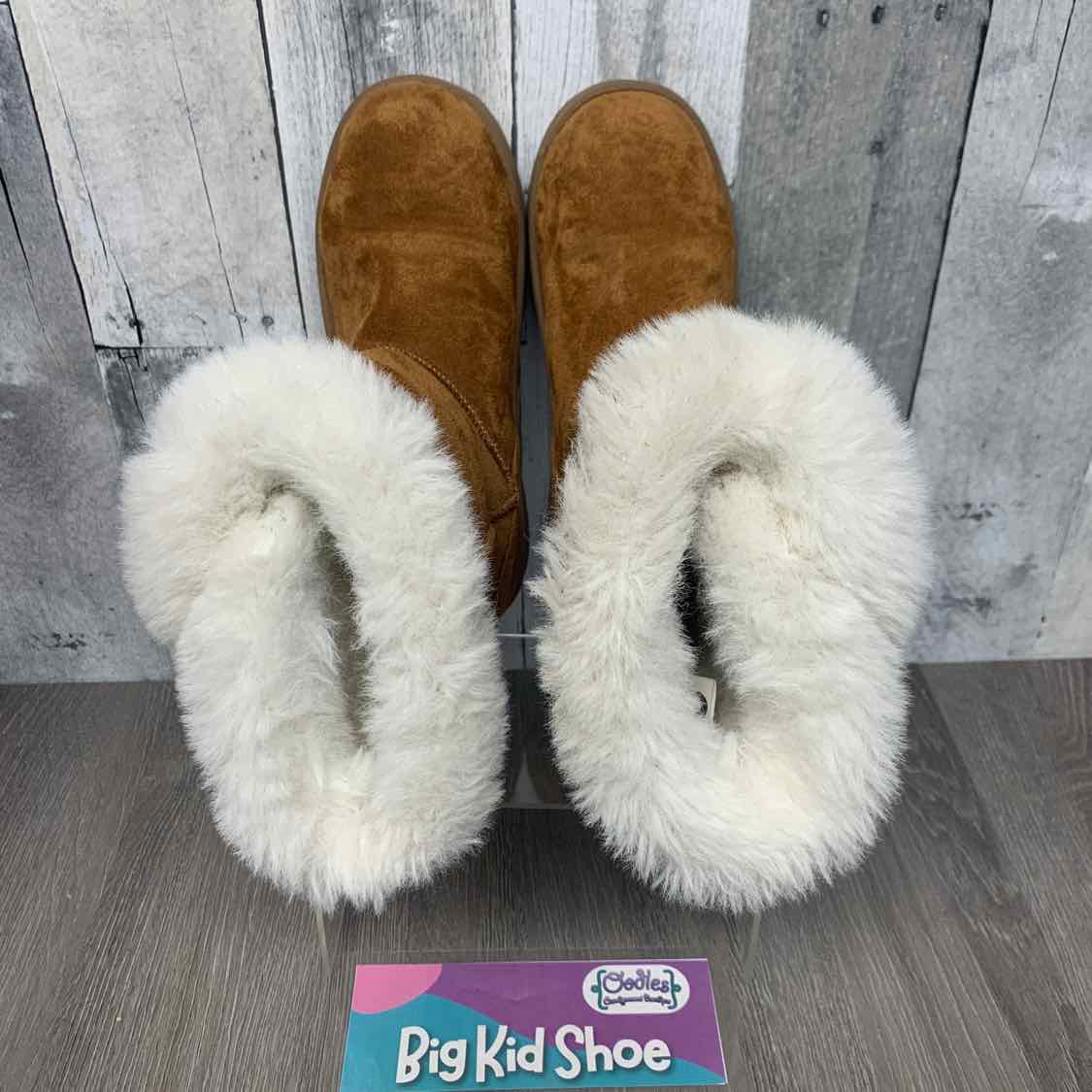 Size 3 Tan/White SO Boots