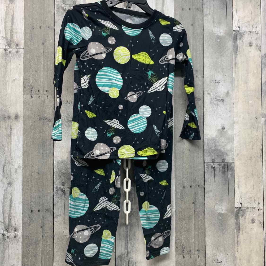 Size 7 Black Print Just One You 2pc PJs