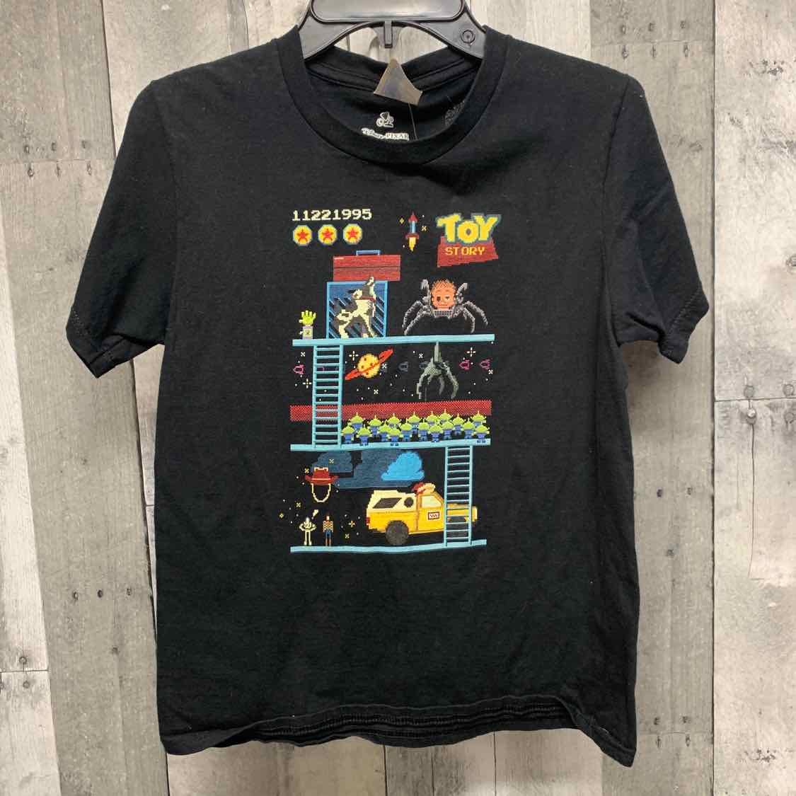 Size Medium Black Graphic Disney T Shirt