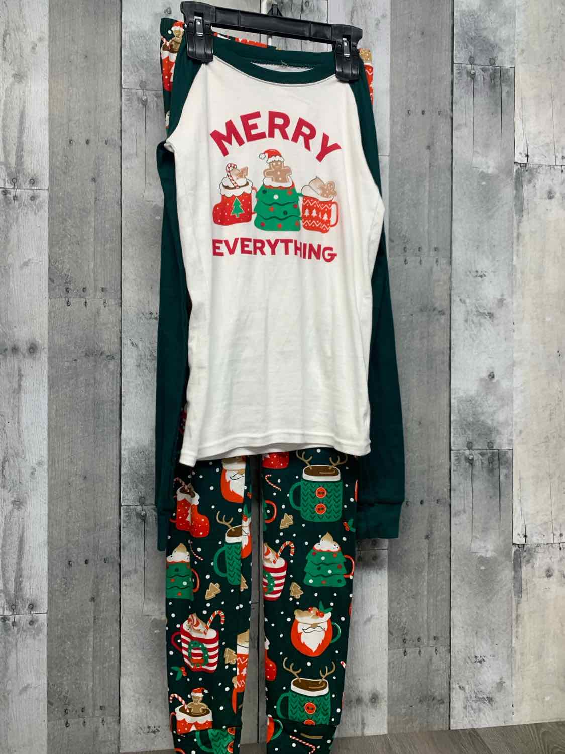 Size 14 Green/Red Children's Place 2pc PJs - OodlesCB