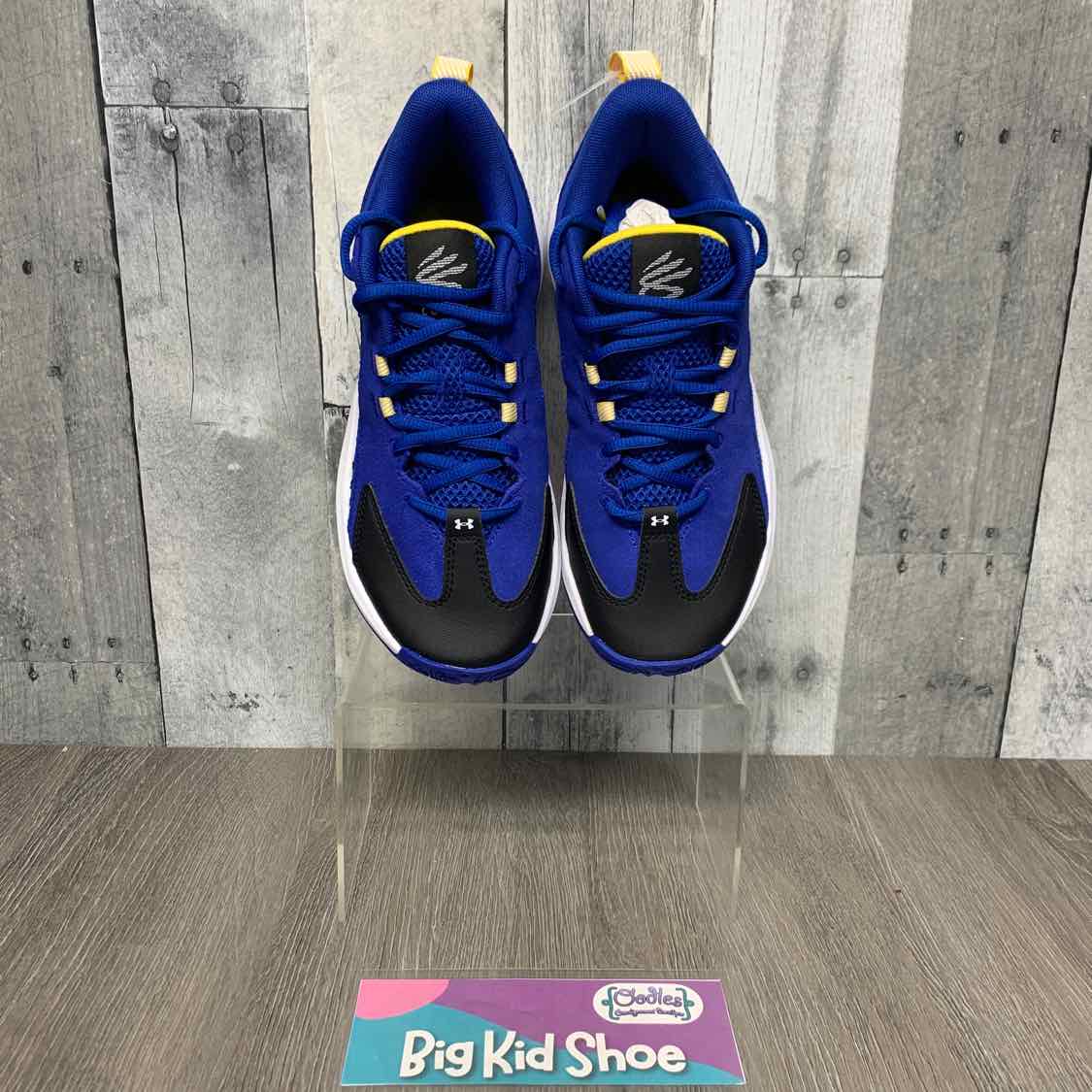 Size 5.5 Blue/Black Sport Brand Sneakers