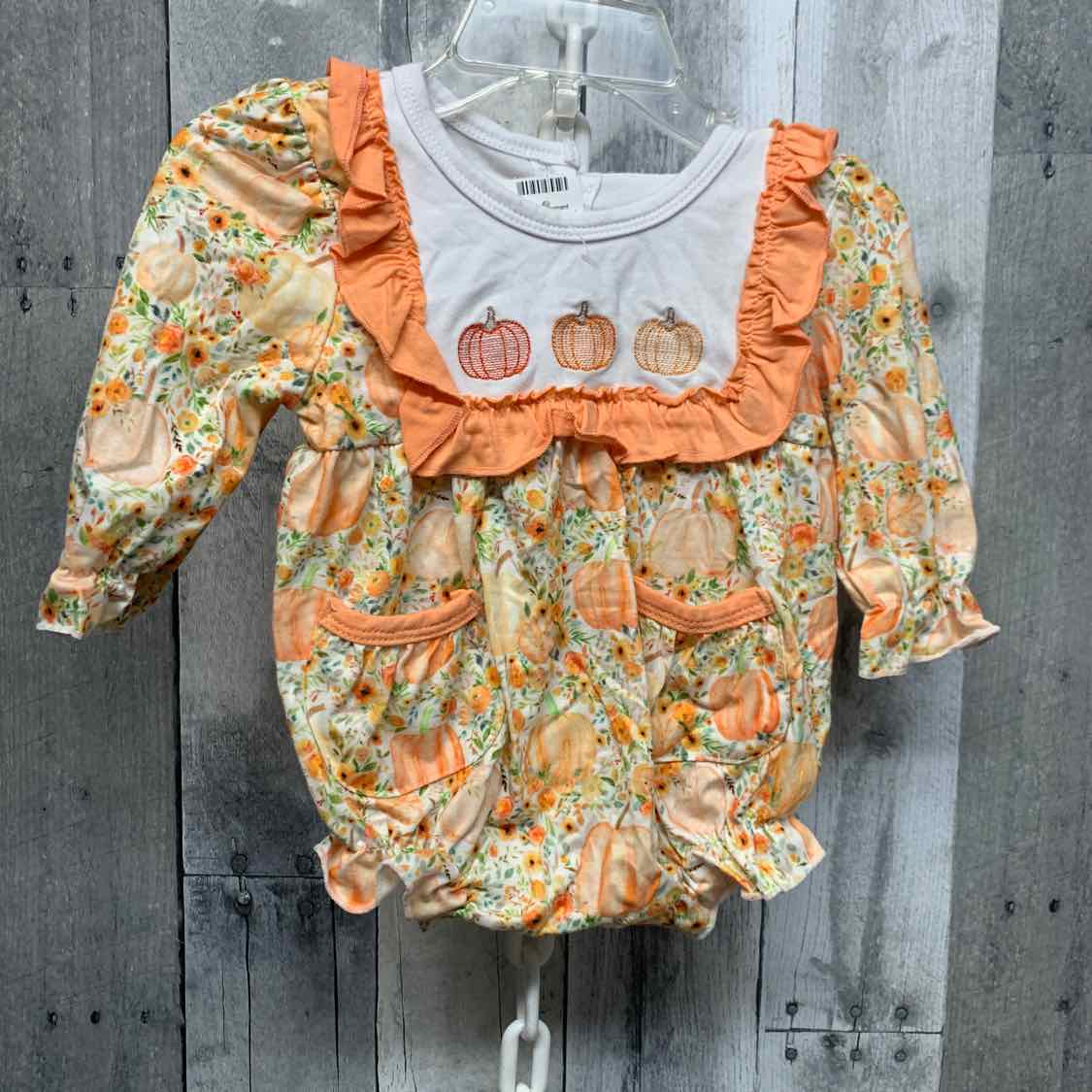 Size 6 Months White/Orange B Brand Romper