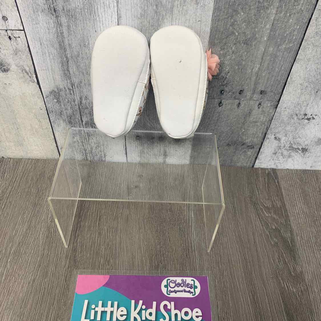 Size 3-6 Months White Floral Print Child of Mine Soft Sole Shoes