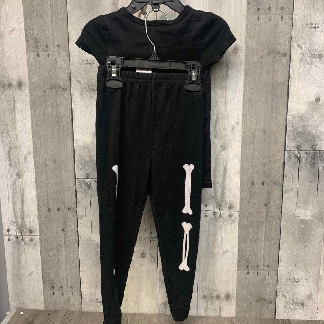 Size 4T Black Graphic Disney 2pc PJs