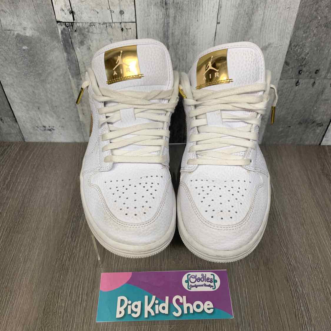 Size 6.5 White/Gold Sport Brand Sneakers