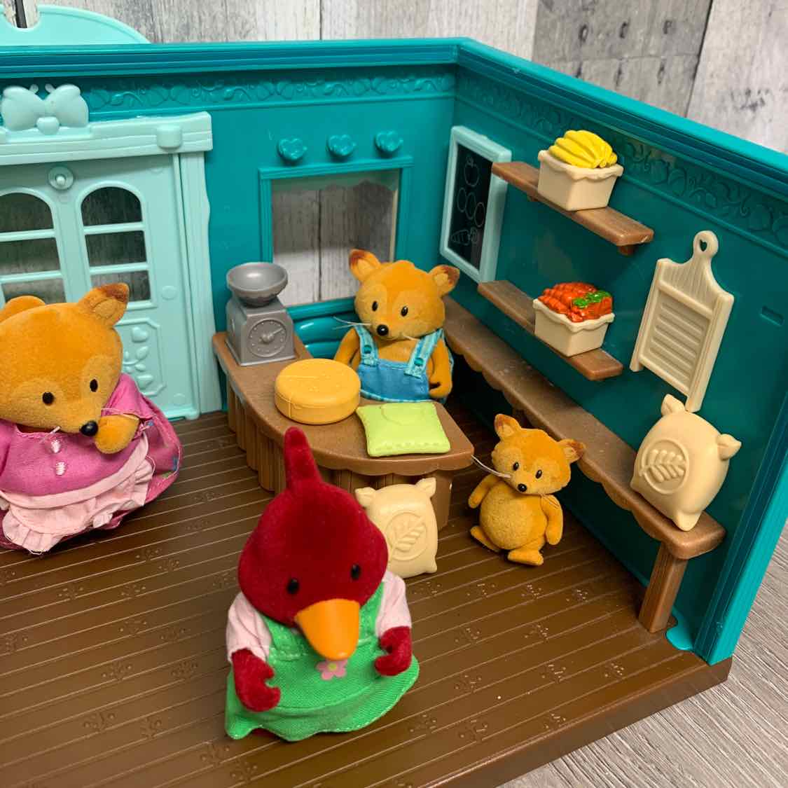 lil woodzeez Teal/Brown Misc Playset