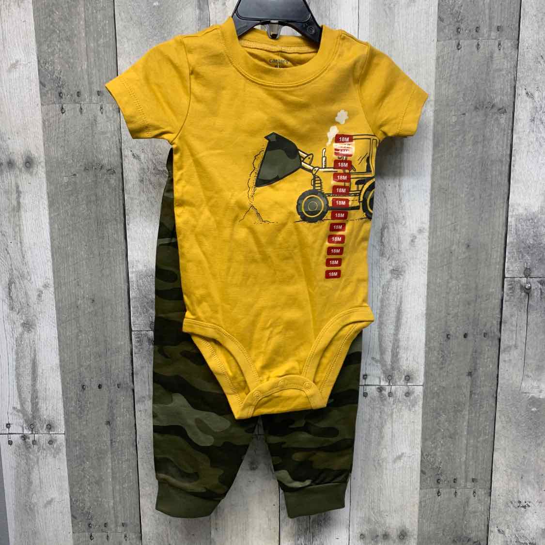 Size 18 Months Yellow/Green Carter's Shirt/Pants