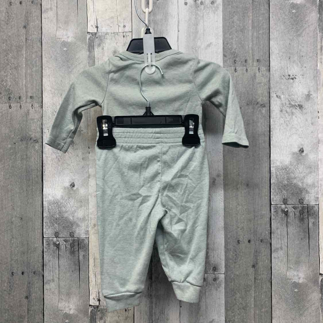 Size 6 Months Green Sport Brand Shirt/Pants