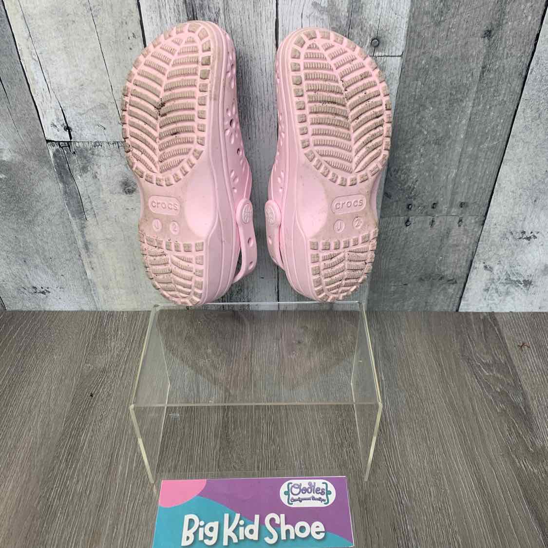 Size 2 Light Pink Crocs Water Shoes