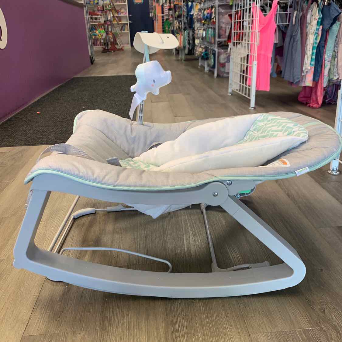 Ingenuity Gray/White Rocker - OodlesCB