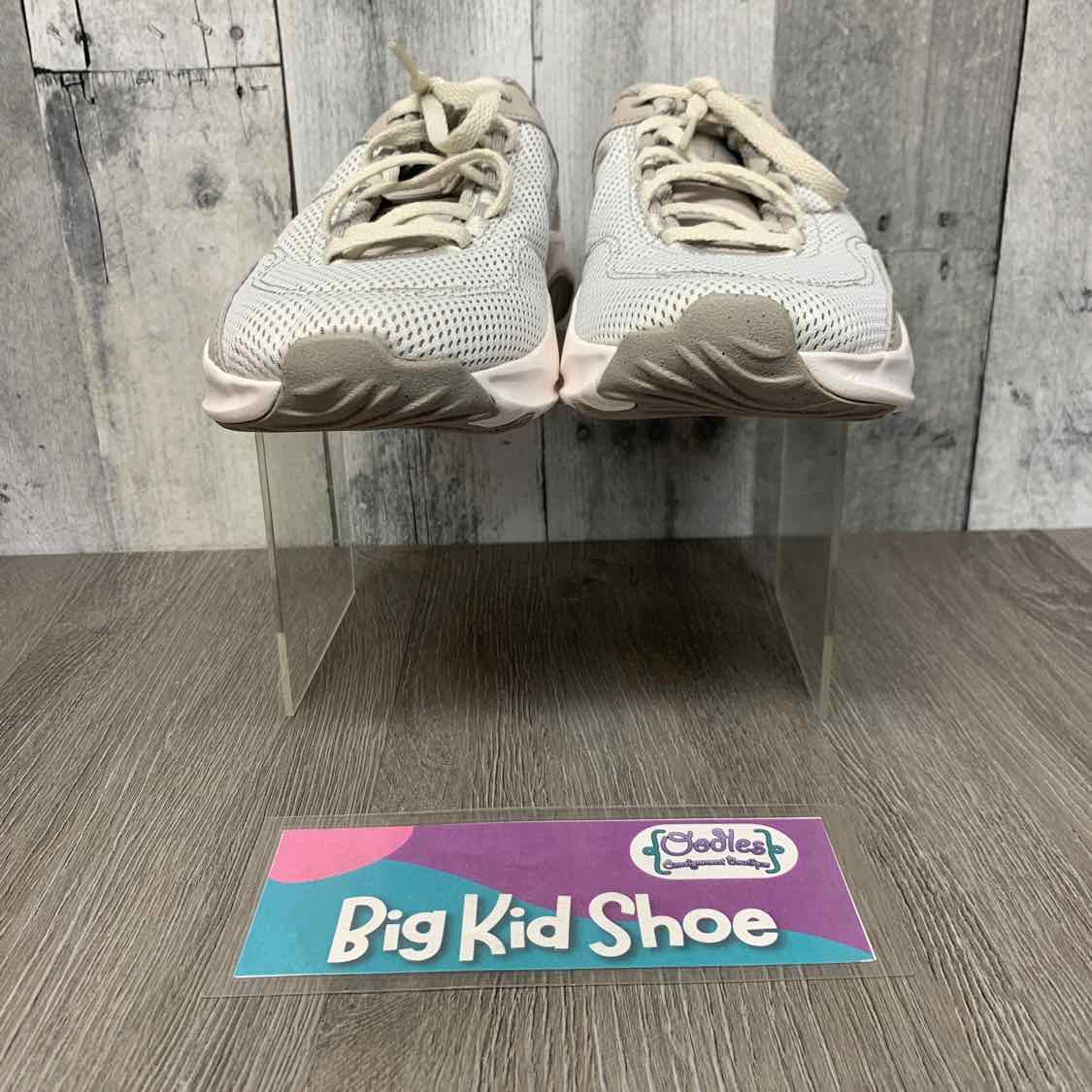 Size 5.5 Tan/White Sport Brand Sneakers