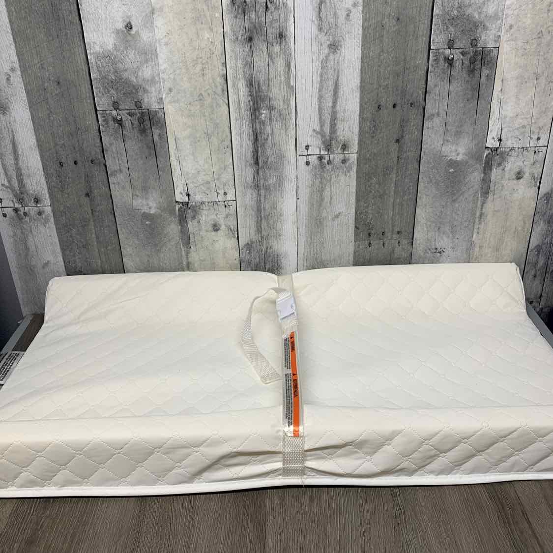 Summer Infant White Changing Pad - Contoured