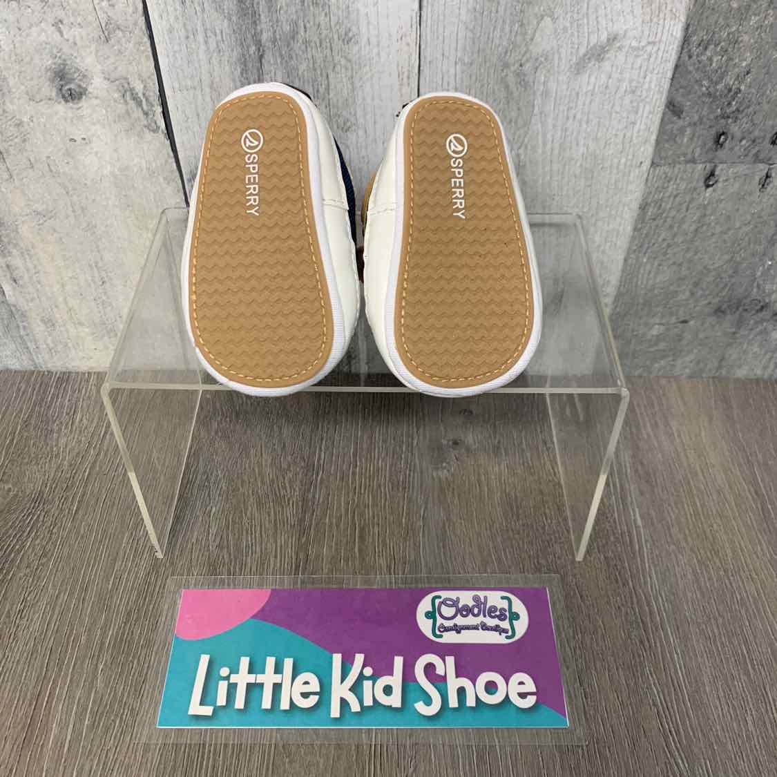 Size 2 Brown/Navy Sperry Soft Sole Shoes - OodlesCB