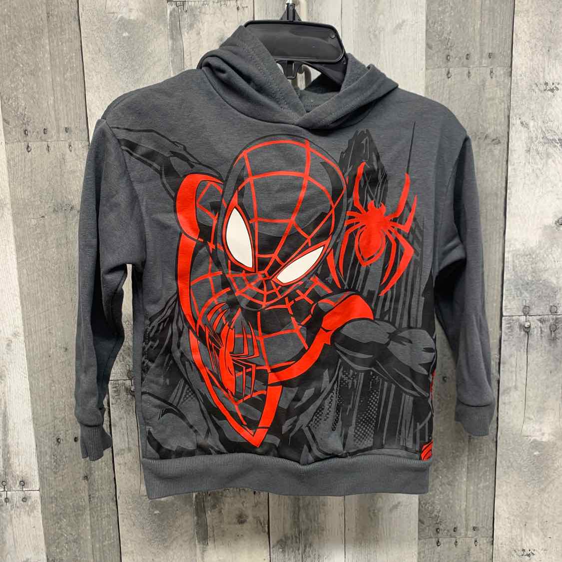 Size 4/5 Gray Graphic Marvel Pull Over
