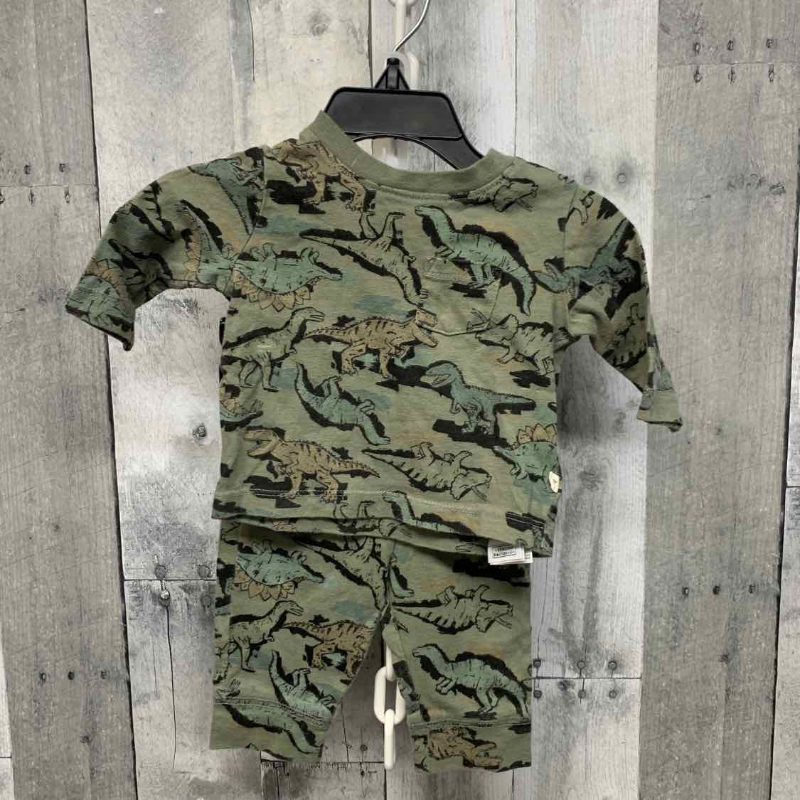 Size 0-3 Months Green Print Gap Shirt/Pants