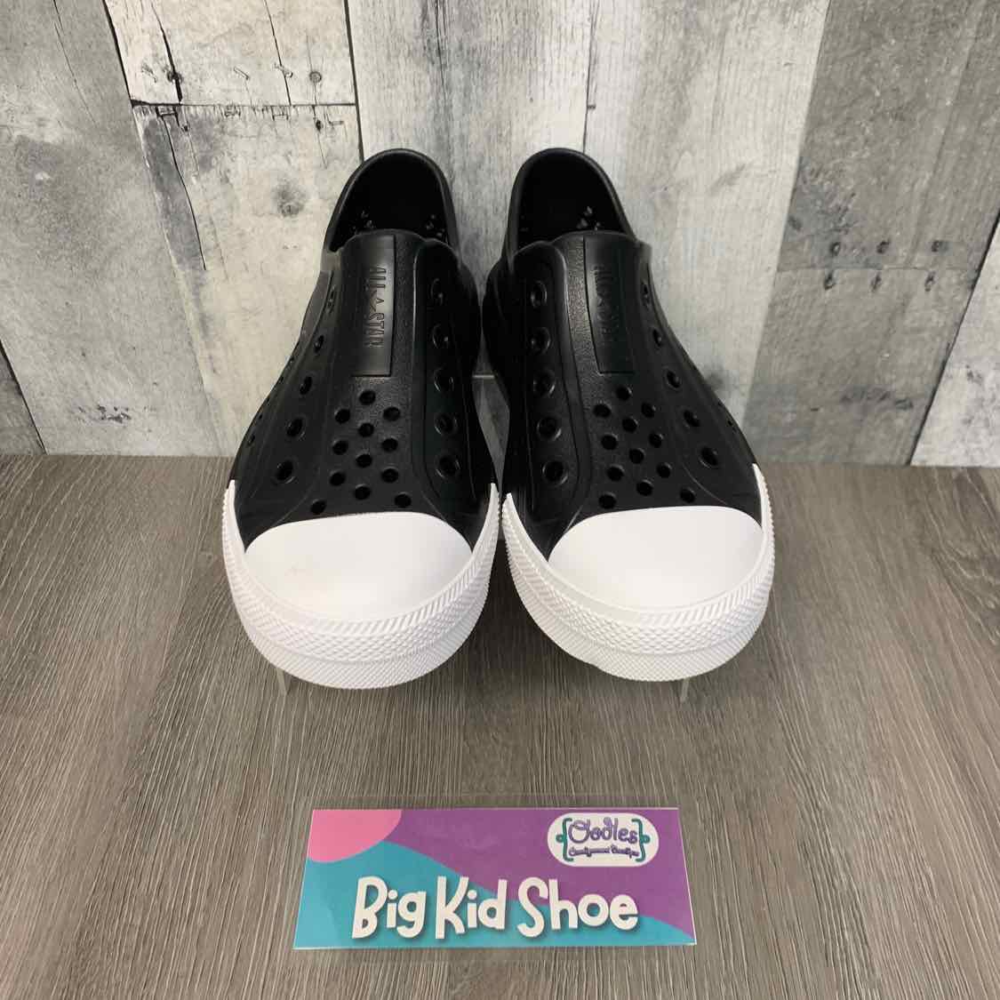 Size 4 Black/White Converse Water Shoes