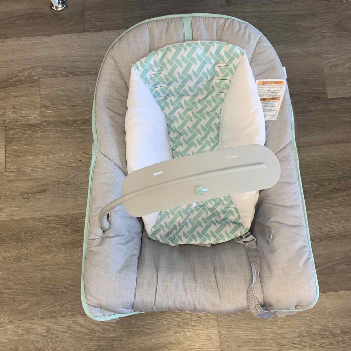Ingenuity Gray/White Rocker - OodlesCB