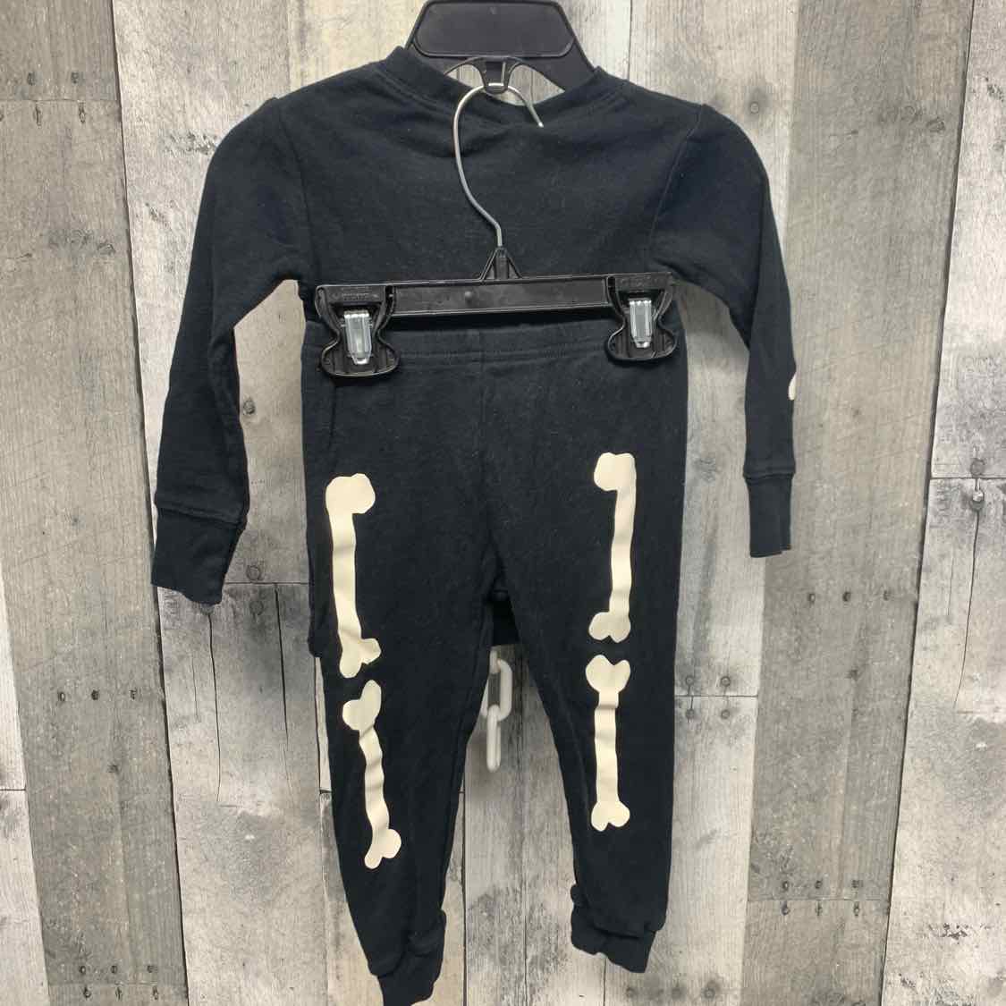 Size 18 Months Black/Orange Child of Mine 2pc PJs