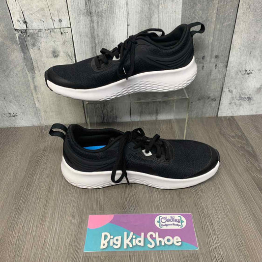 Size 9 Black/White Sport Brand Sneakers