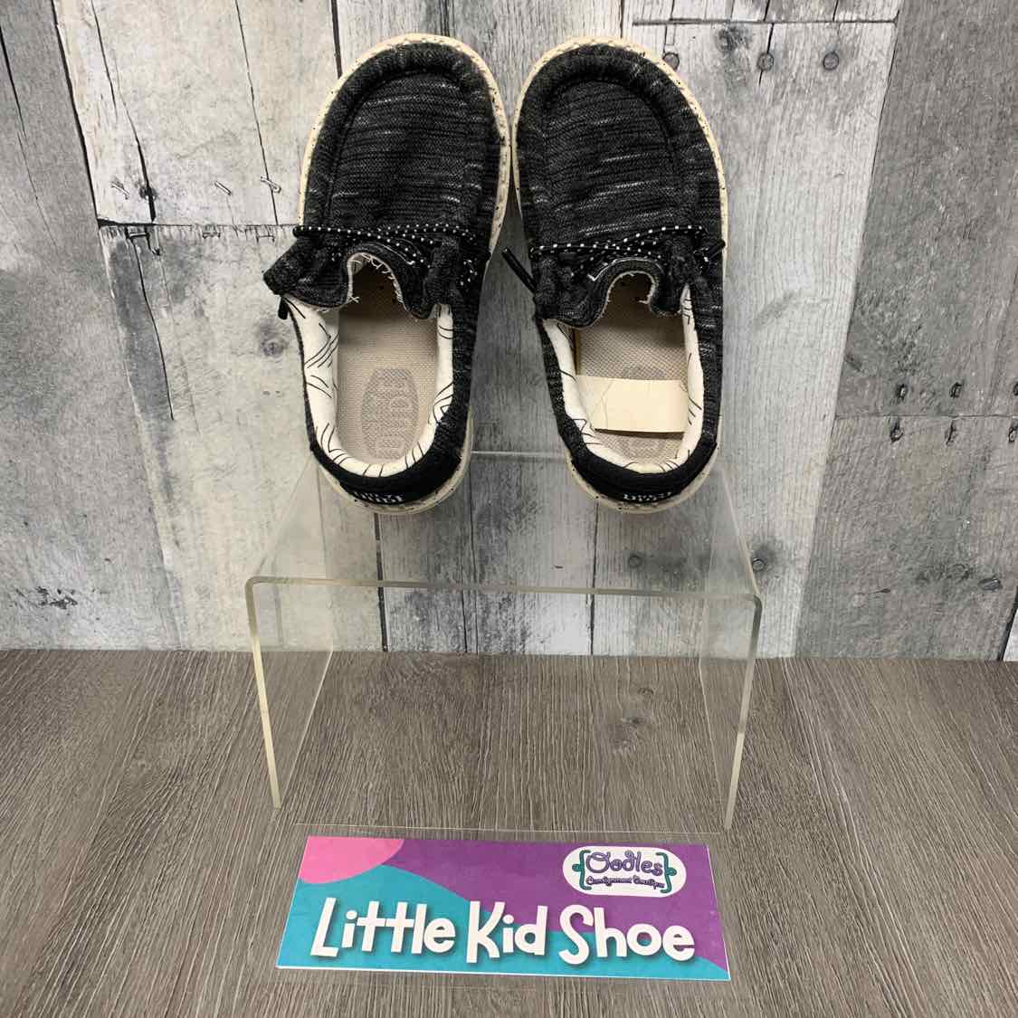 Size 8 Black/White Hey Dude Loafers