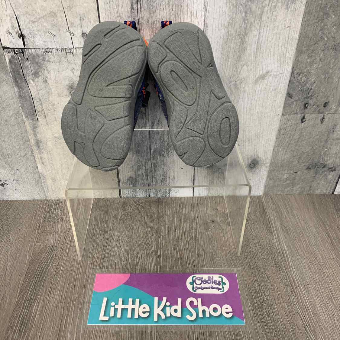 Size 4 Gray/Orange Osh Kosh Sneakers - OodlesCB