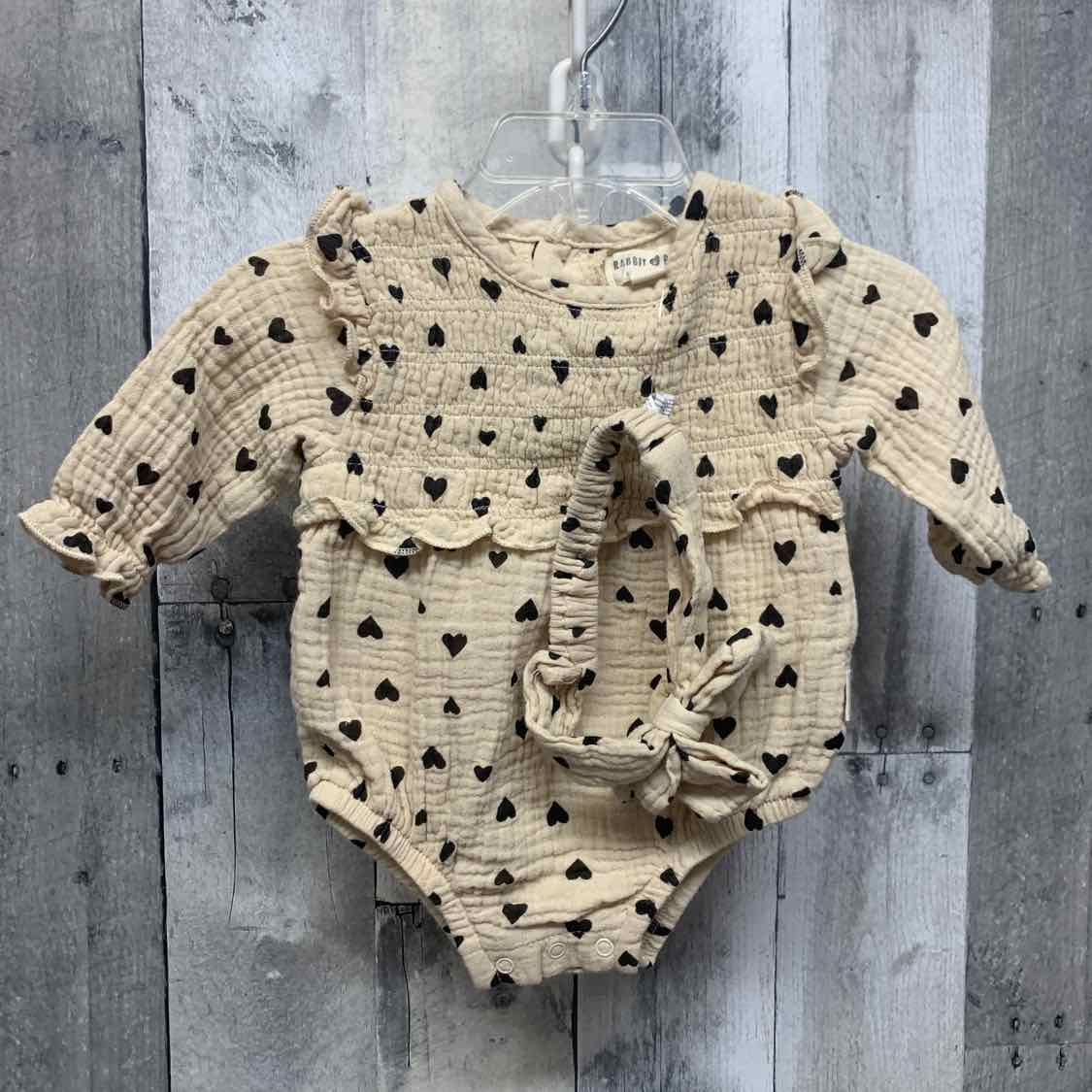 Size 3-6 Months Tan Print B Brand Bodysuit