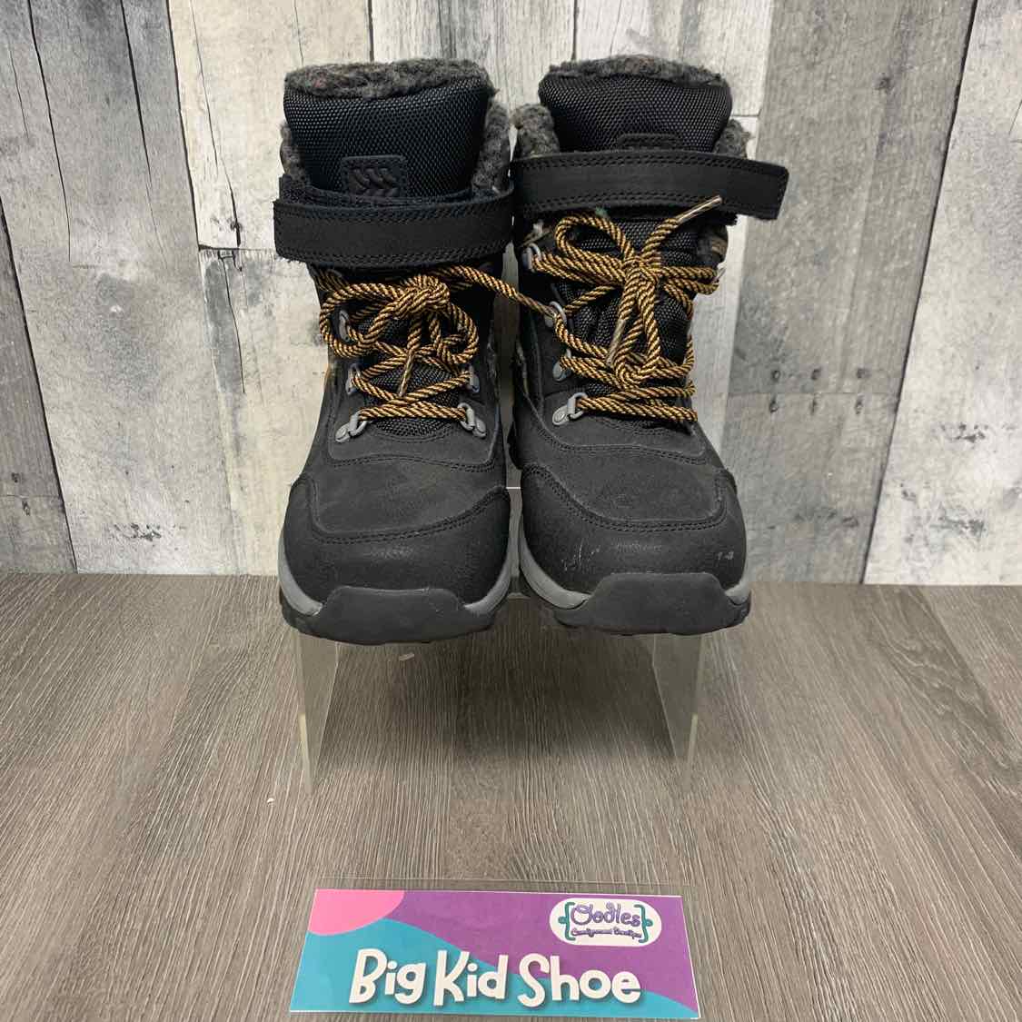 Size 4 Gray/Brown All in Motion Snow Boots