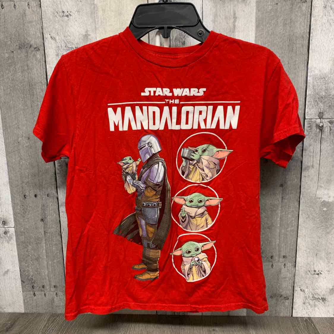 Size Small Red Graphic Star Wars T Shirt